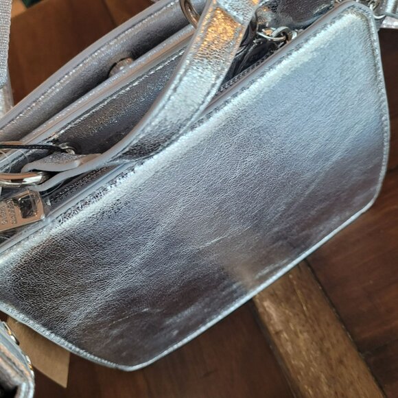 Steve Madden The Special Edition Evelyn Silver Set Tote 7"x10"x5" - Picture 8 of 13